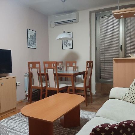 Square Exclusive Apartment 3N Skopje Exteriör bild