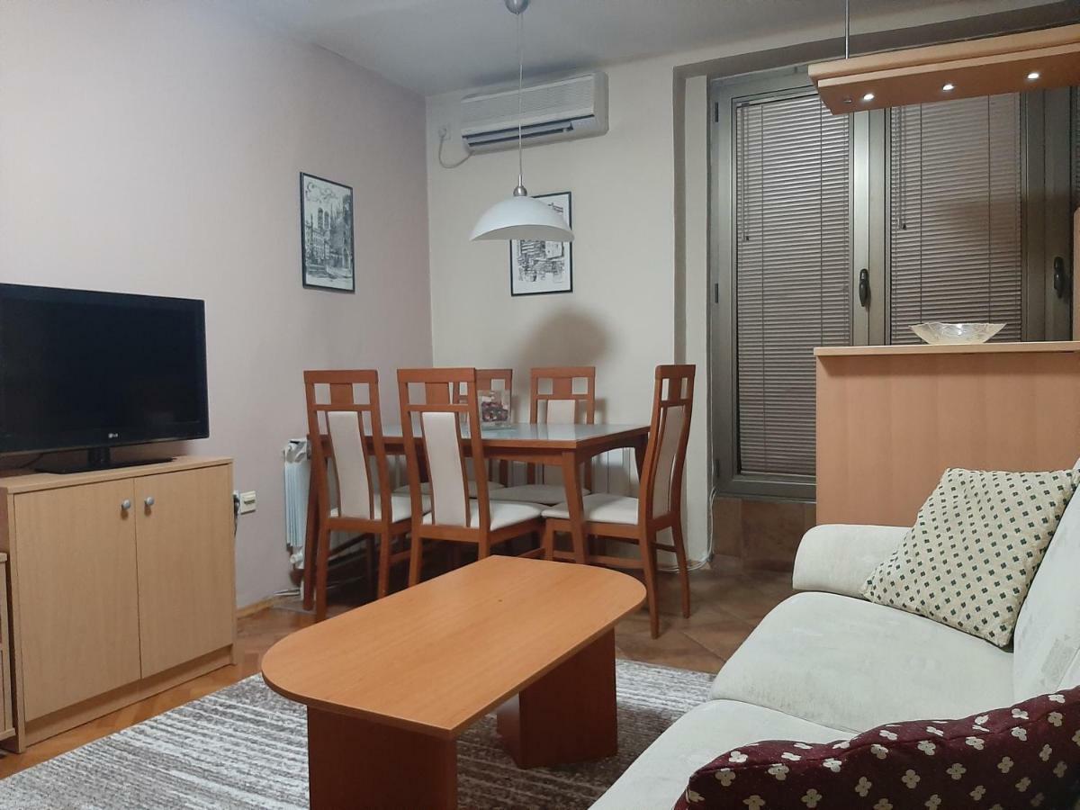 Square Exclusive Apartment 3N Skopje Exteriör bild