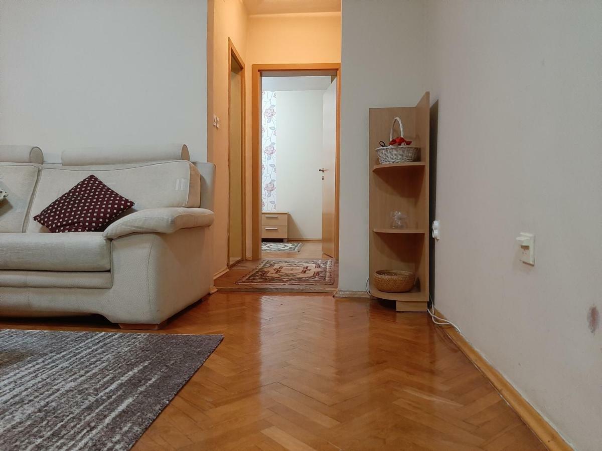 Square Exclusive Apartment 3N Skopje Exteriör bild